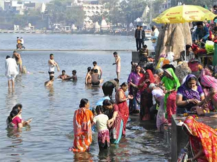 मकर संक्रांति पर शिप्रा में आस्था की डुबकी