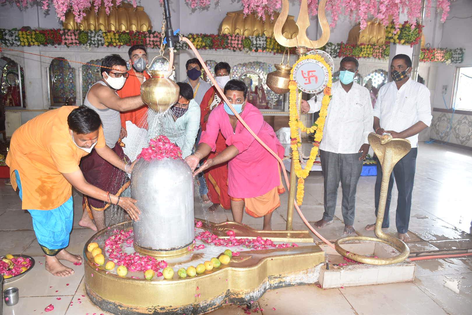 अच्छी बारिश एवं महामारी से मुक्ति के लिए शिव पर्जन्य महारूद्राभिषेक प्रारंभ