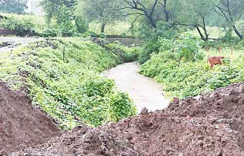 प्रशासन का डंडा सिर्फ गरीब और जरूरतमंद पर