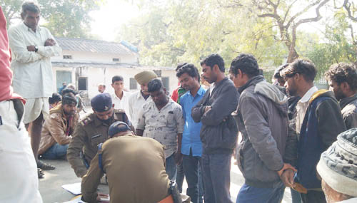 युवक को बाइक सहित जिंदा जलाकर मार डाला, घायल साथी शंका के घेरे में