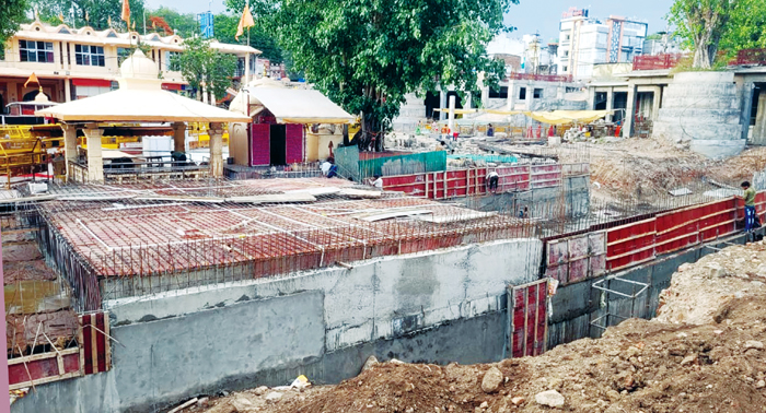 महाकाल मंदिर में बिगड़ न जाये सावन-भादौ की दर्शन व्यवस्था: बारिश सिर पर, टनल अधूरी