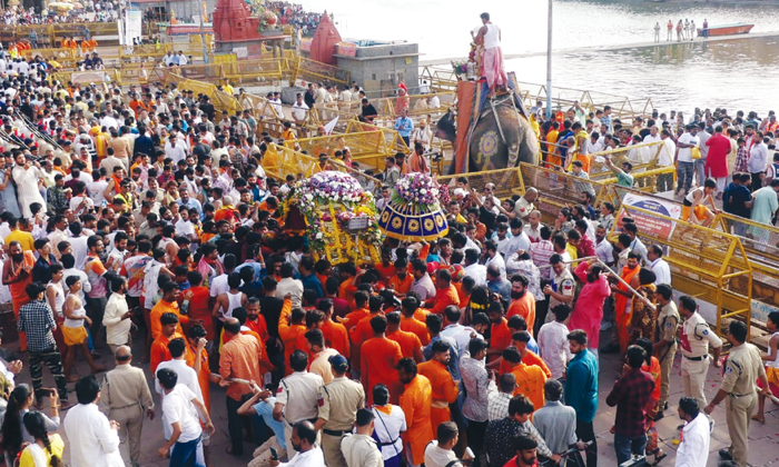 भगवान महाकाल की प्रत्येक सवारी में मौजूद रहेंगे केंद्रीय मंत्री