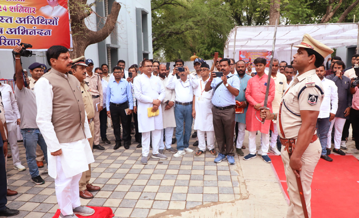 खुली जेल कॉलोनी का भैरवगढ़ में लोकार्पण