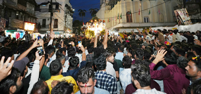 उज्जैन में पुरी की तर्ज पर निकली भव्य रथयात्रा: हजारों श्रद्धालु हुए शामिल, गूंजे जयकारे!