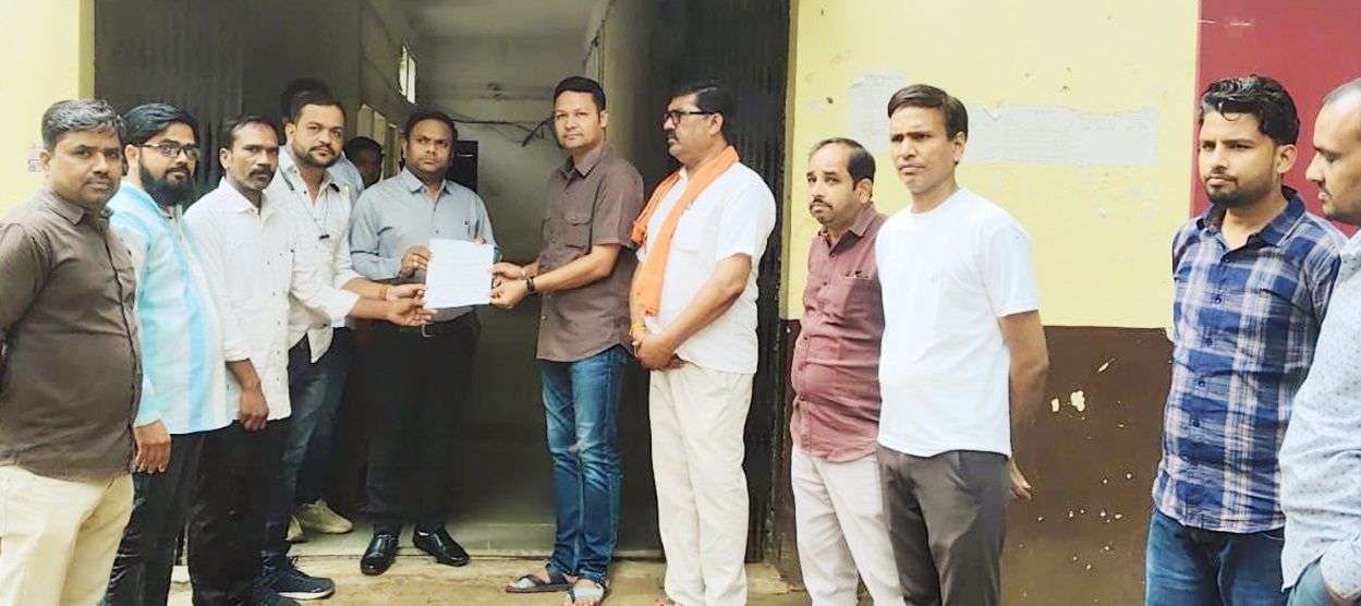 बड़ौद थाना प्रभारी के खिलाफ पत्रकारों का मोर्चा