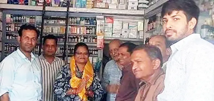 बड़ौद में ड्रग इंस्पेक्टर का औचक निरीक्षण, नशीली दवाओं की बिक्री पर सख़्ती के निर्देश