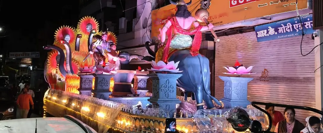 धार में अनंत चतुर्दशी पर झिलमिल झाँकियों और अखाड़ों का कारवाँ