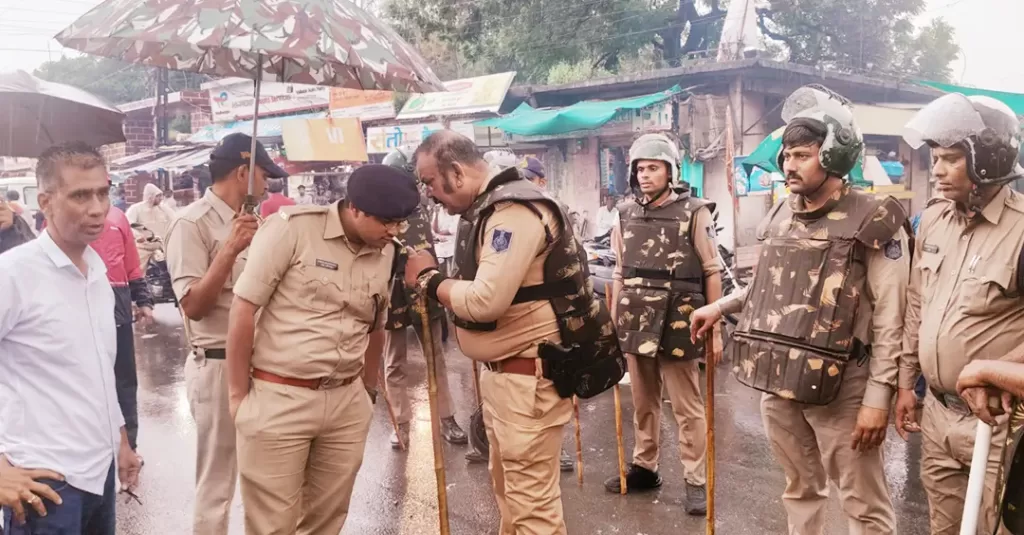 पथराव
