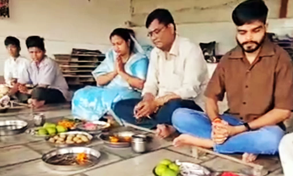 श्राद्ध शुरू होते ही उज्जैन के घाटों पर पिंडदान के लिए भीड़, ऑनलाइन तर्पण की व्यवस्था भी