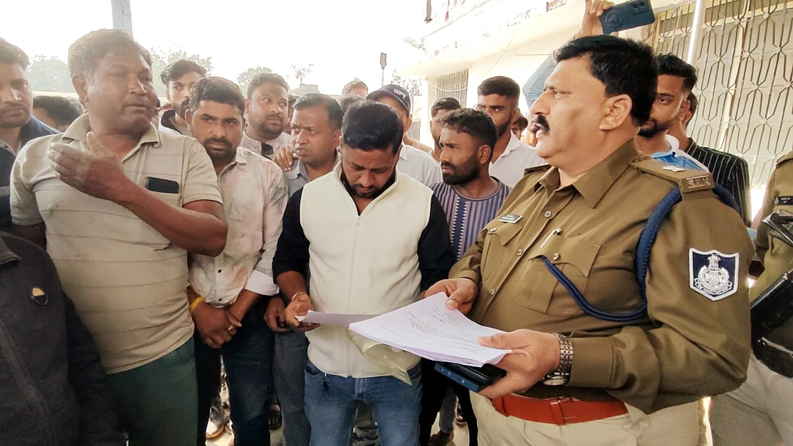 आगर मालवा : चेक बाउंस मामले के बयान को लेकर सीएसपी पर मारपीट और कान का पर्दा फाड़ने का गंभीर आरोप