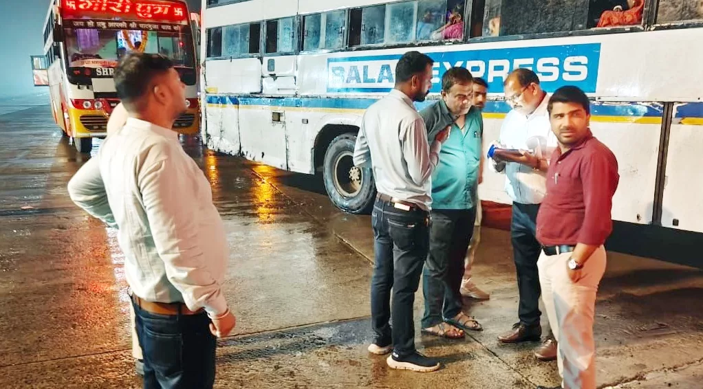 धार में RTO की बड़ी कार्रवाई: नियमों का उल्लंघन कर रही 225 से अधिक बसों और वाहनों की जाँच