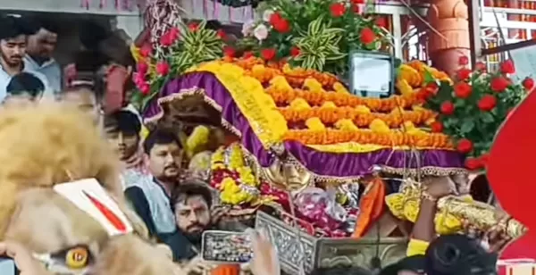 उज्जैन में निकली काल भैरव की सवारी; गार्ड ऑफ ऑनर देकर रवाना किया