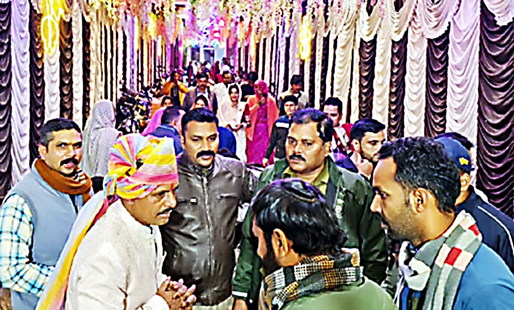 शादी समारोह में चोरी की वारदातों पर लगेगी लगाम! उज्जैन पुलिस ने शुरू किया विशेष जागरूकता अभियान, आयोजकों को दी ‘सुरक्षा सलाह’