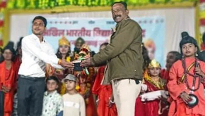बड़ोद में प्रतिभा संगम: विद्यार्थियों की सांस्कृतिक प्रस्तुतियों ने जीता दिल