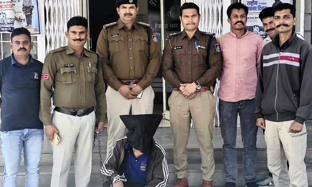धार में धर्म परिवर्तन की साजिश नाकाम: बीमारी ठीक करने और महंगे मोबाइल का दिया लालच