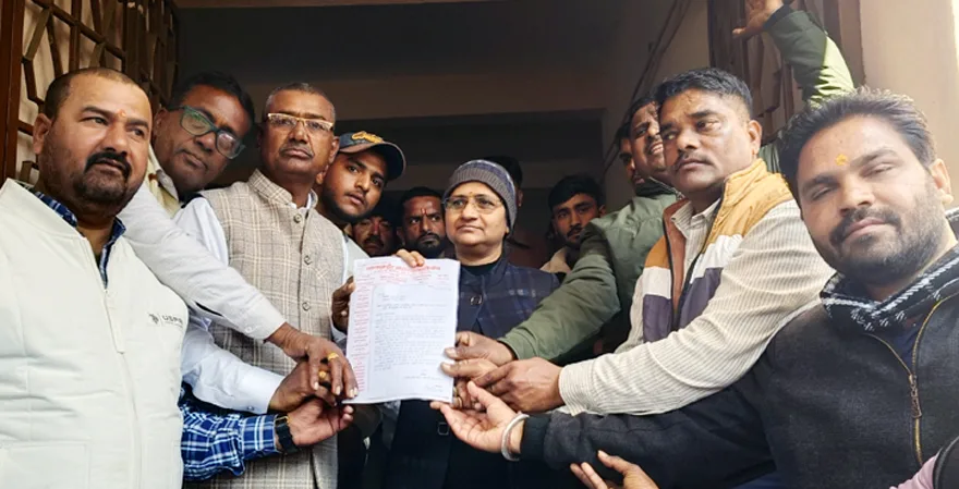 नागदा में ईंट भट्टा संचालकों का हल्ला बोल: रैली निकालकर एसडीएम को सौंपा ज्ञापन