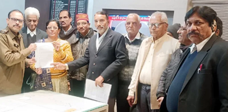 आईएएस संतोष वर्मा गिरफ्तार हो, एडवोकेट अनिल मिश्रा को रिहा किया जाए