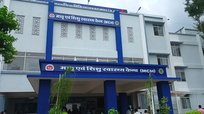 जिला अस्पताल शाजापुर की संवेदनहीनता: गर्भ में मृत बच्चे को लेकर तीन दिन तड़पती रही मां