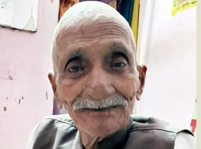 भैरवगढ़ में 80 वर्षीय पूर्व प्राचार्य की लाठी मारकर हत्या