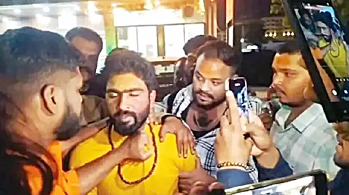 पंडित के वेश में उज्जैन आए मुस्लिम युवक की पिटाई