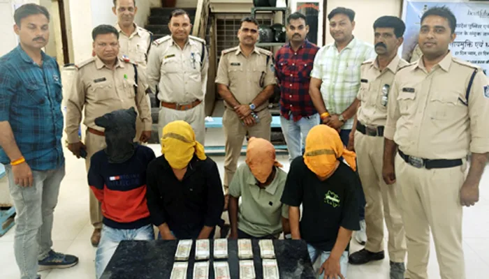 8 लाख की लूट की वारदात का 3 घंटे में पुलिस ने किया खुलासा, 4 आरोपी गिरफ्तार