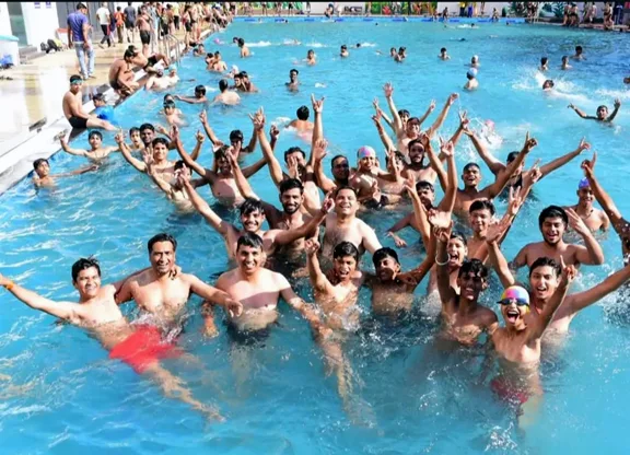कोठी रोड तरणताल का संचालन शुरू: 26 मार्च तक निशुल्क तैराकी का आनंद