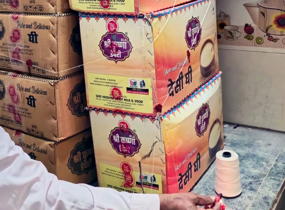 बड़नगर में 372 लीटर संदिग्ध घी जब्त