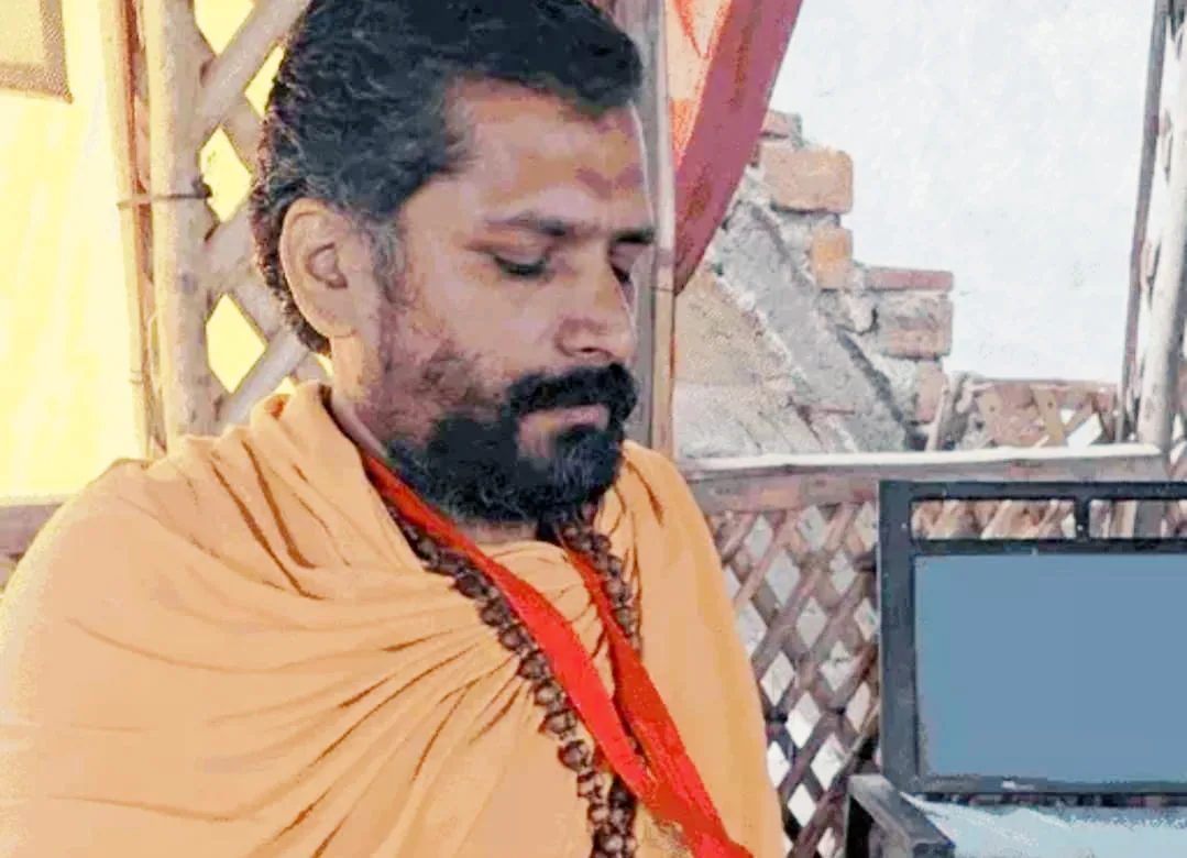 महाकाल मंदिर क्षेत्र के आश्रम में हड़कंप, महामंडलेश्वर ज्ञानदास पर दुष्कर्म का केस दर्ज, गिरफ्तारी के लिए पुलिस की दबिश