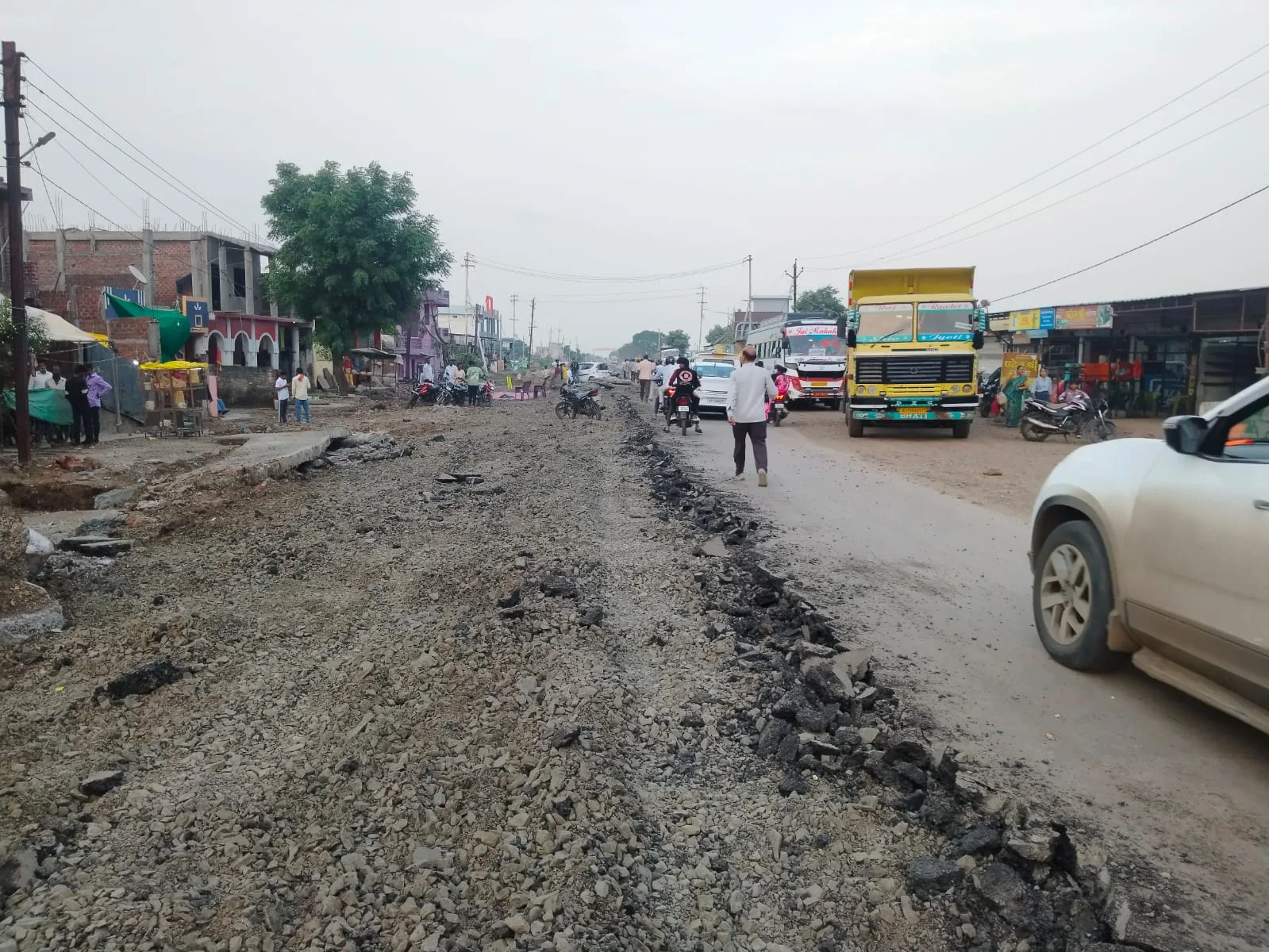 मक्सी मार्ग फोरलेन निर्माण पर उठा विवाद, संकरी सड़क से सिंहस्थ में जाम की बड़ी आशंका